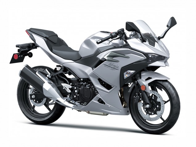 2024-2026 Kawasaki Ninja 500 EX500R Motorcycle Fairings - Metallic Silver Ninja Canada