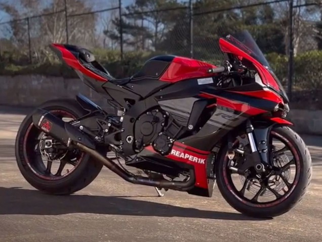 2015-2019 Yamaha YZF 1000 R1 Motorcycle Fairings - Red Black Silver Canada