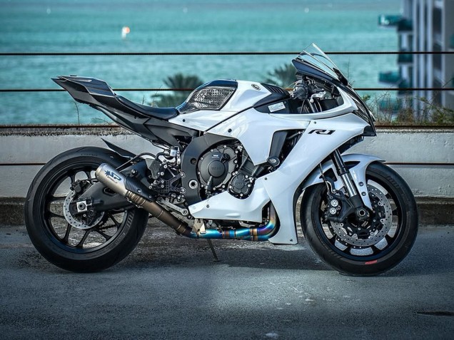 2020-2025 Yamaha YZF 1000 R1 Motorcycle Fairing - White Canada