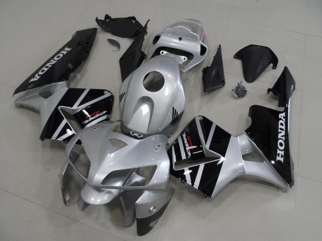 Silver Grey 05-06 CBR600RR Motorcycle Fairings Silver Grey 05-06 CBR600RR Motorcycle Fairings